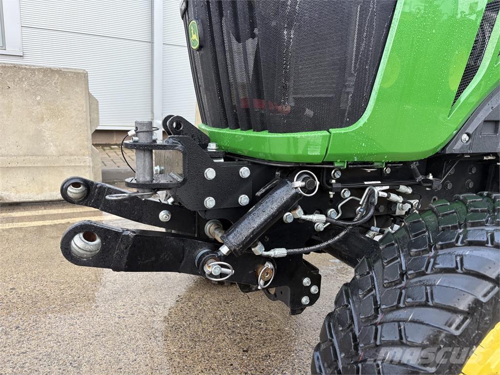 John Deere 2038R Kompakte traktorer