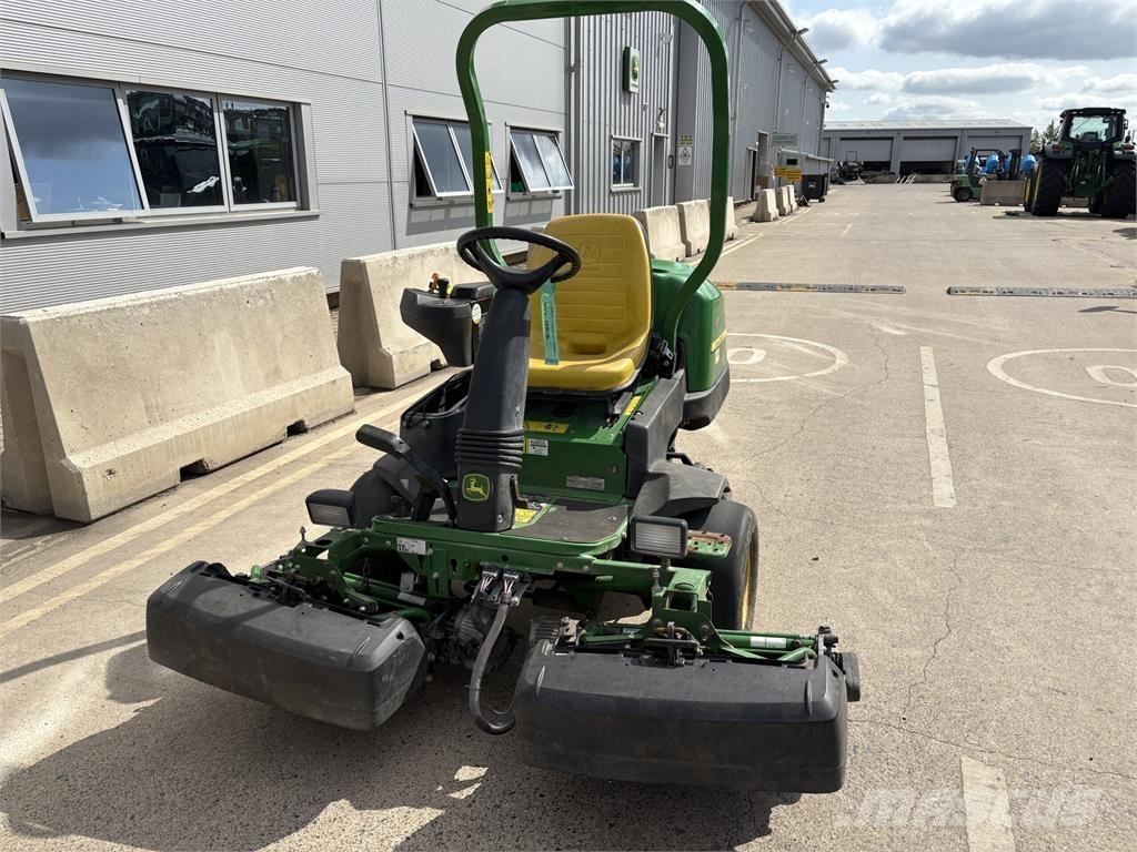 John Deere 2500E Walk-behind klippere