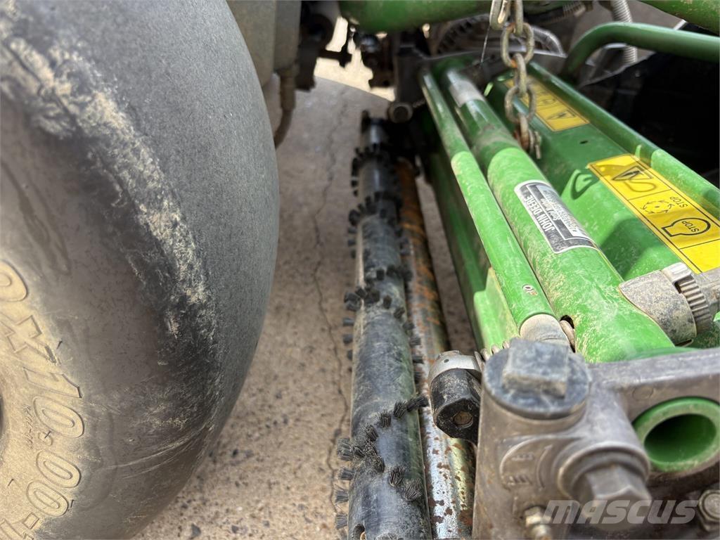 John Deere 2500E Walk-behind klippere