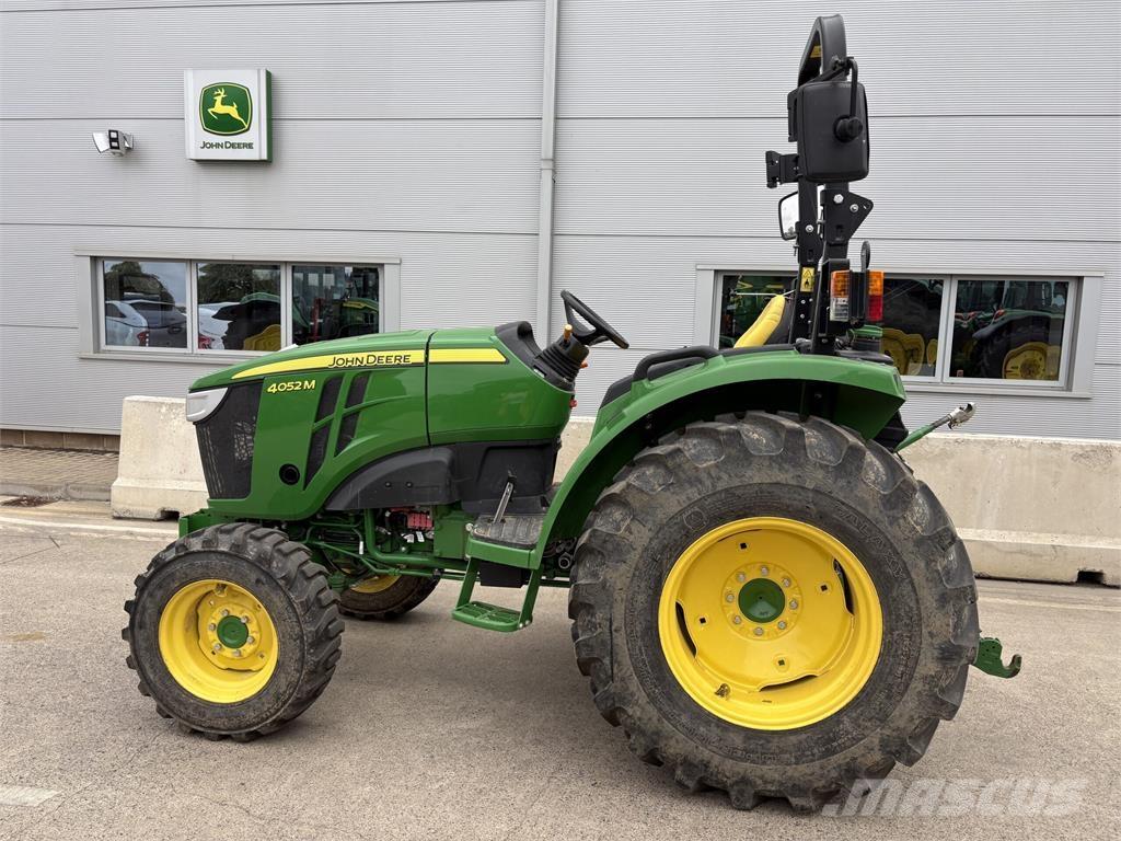 John Deere 4052M Kompakte traktorer