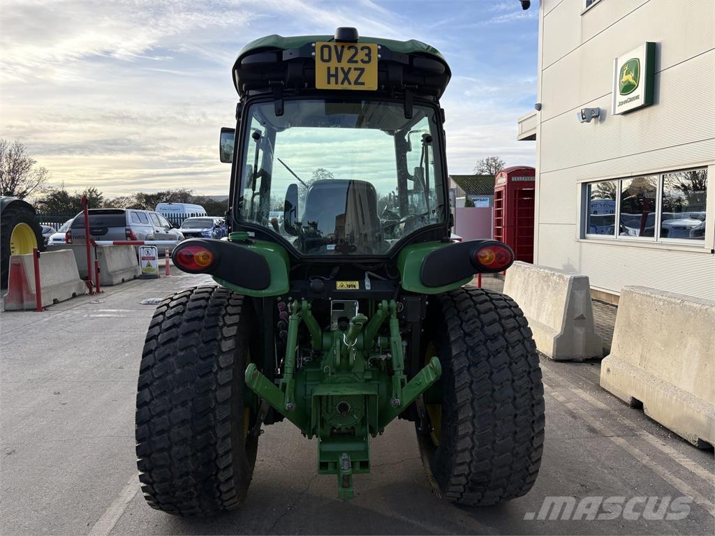 John Deere 4066R Kompakte traktorer