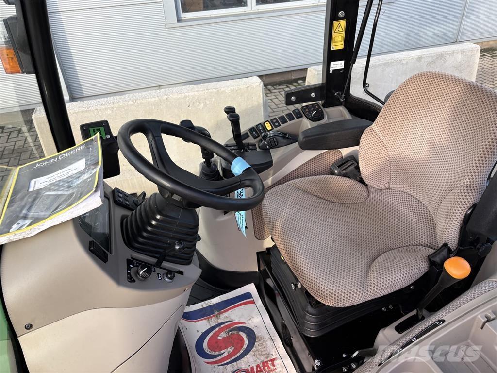 John Deere 4066R Kompakte traktorer