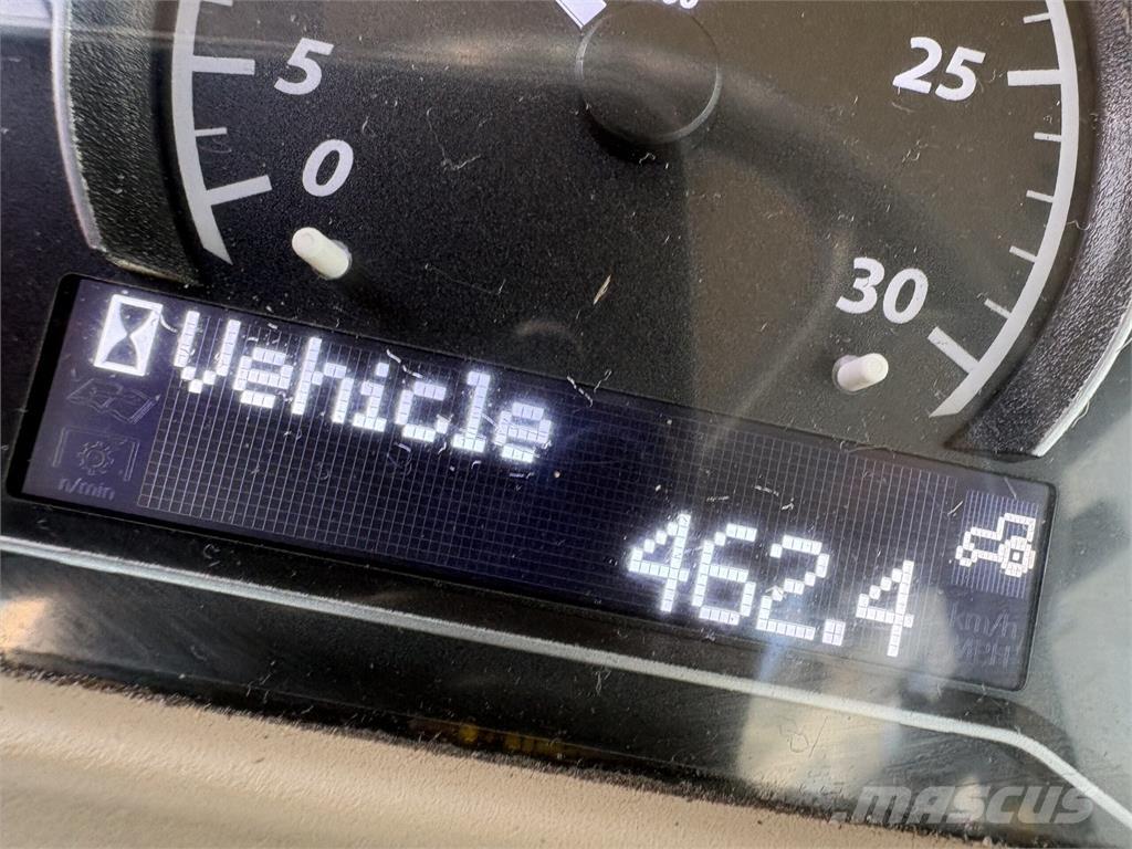 John Deere 4066R Kompakte traktorer