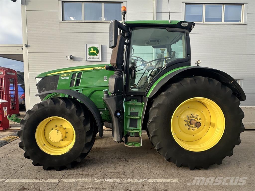 John Deere 6250R Traktorer