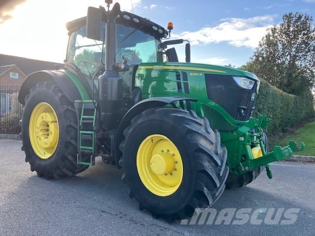 John Deere 6250R Traktorer