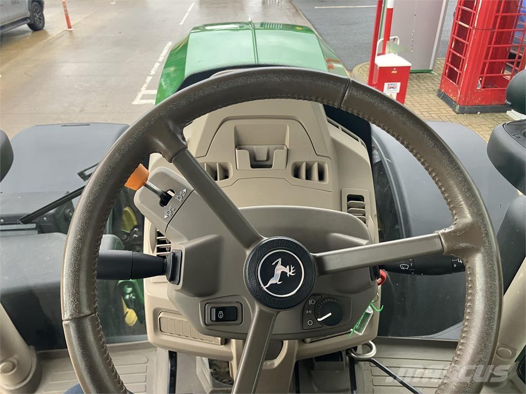 John Deere 6R 215 Traktorer