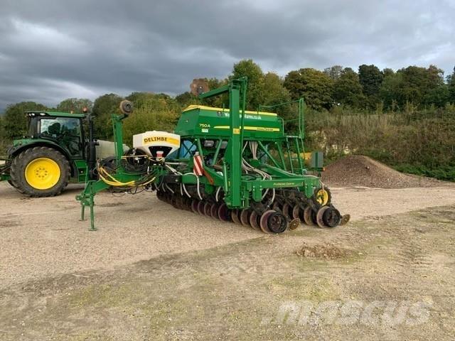 John Deere 750A Såmaskine
