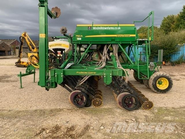 John Deere 750A Såmaskine