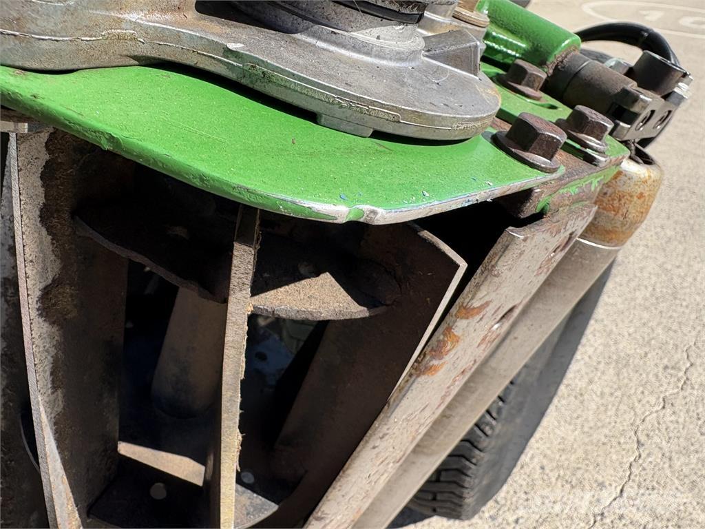 John Deere 7700A Walk-behind klippere