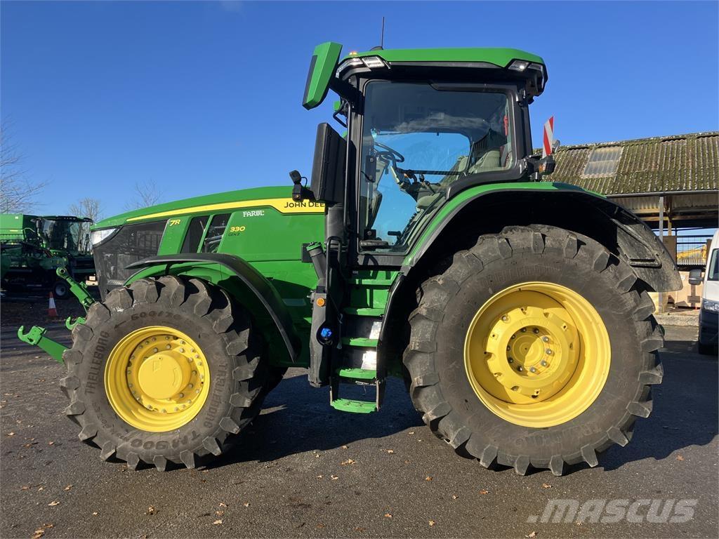 John Deere 7R 330 Traktorer