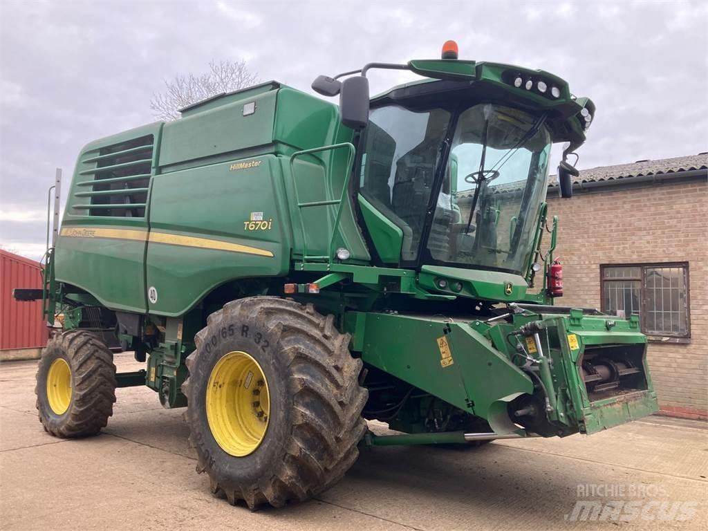 John Deere T670 HM Mejetærskere
