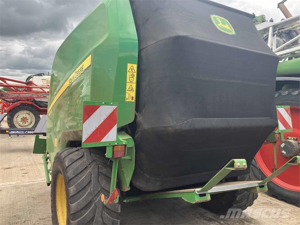 John Deere V451R River og høvendere