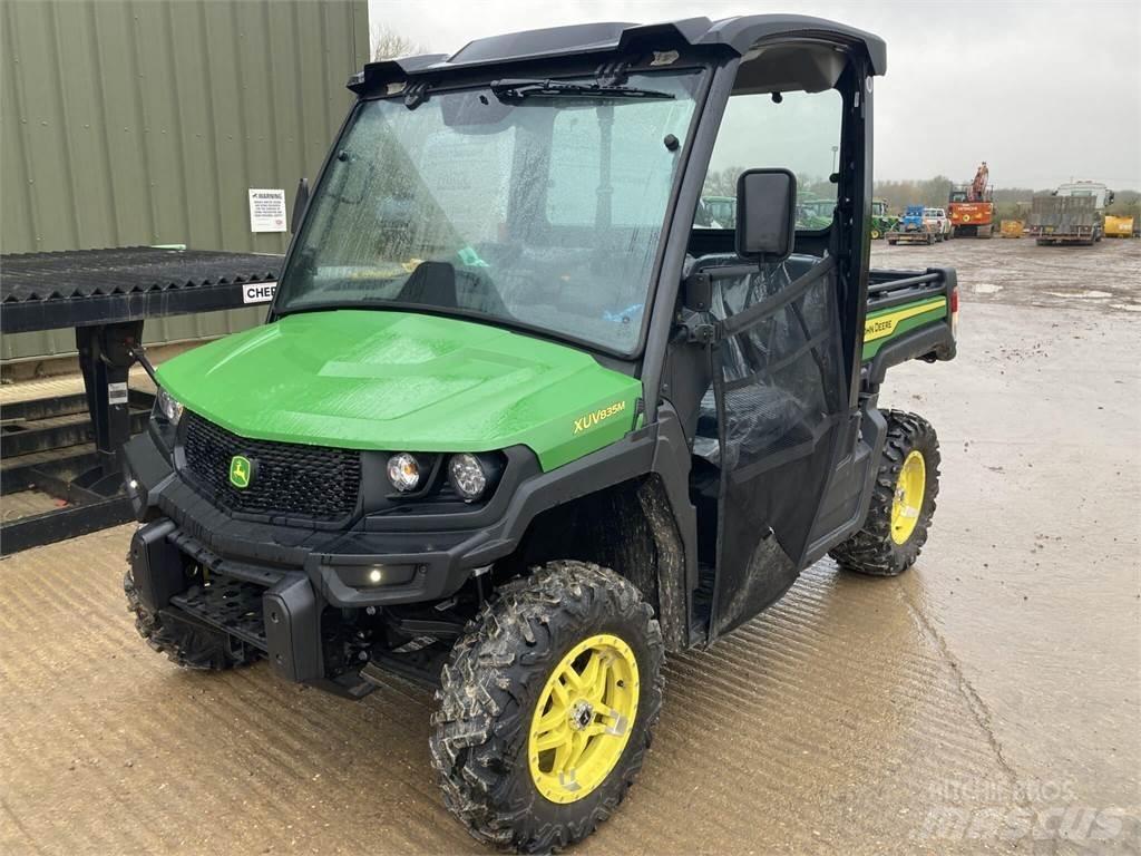John Deere XUV835M Hjælpemaskiner