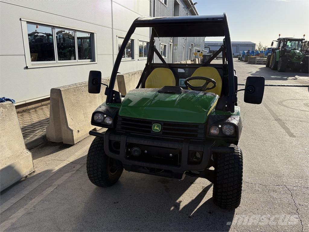 John Deere XUV855M Hjælpemaskiner