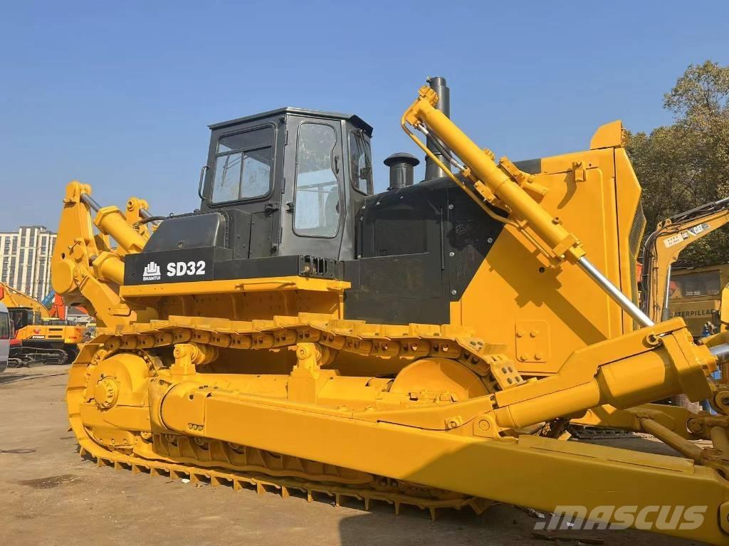 Shantui SD 32 Bulldozer på larvebånd