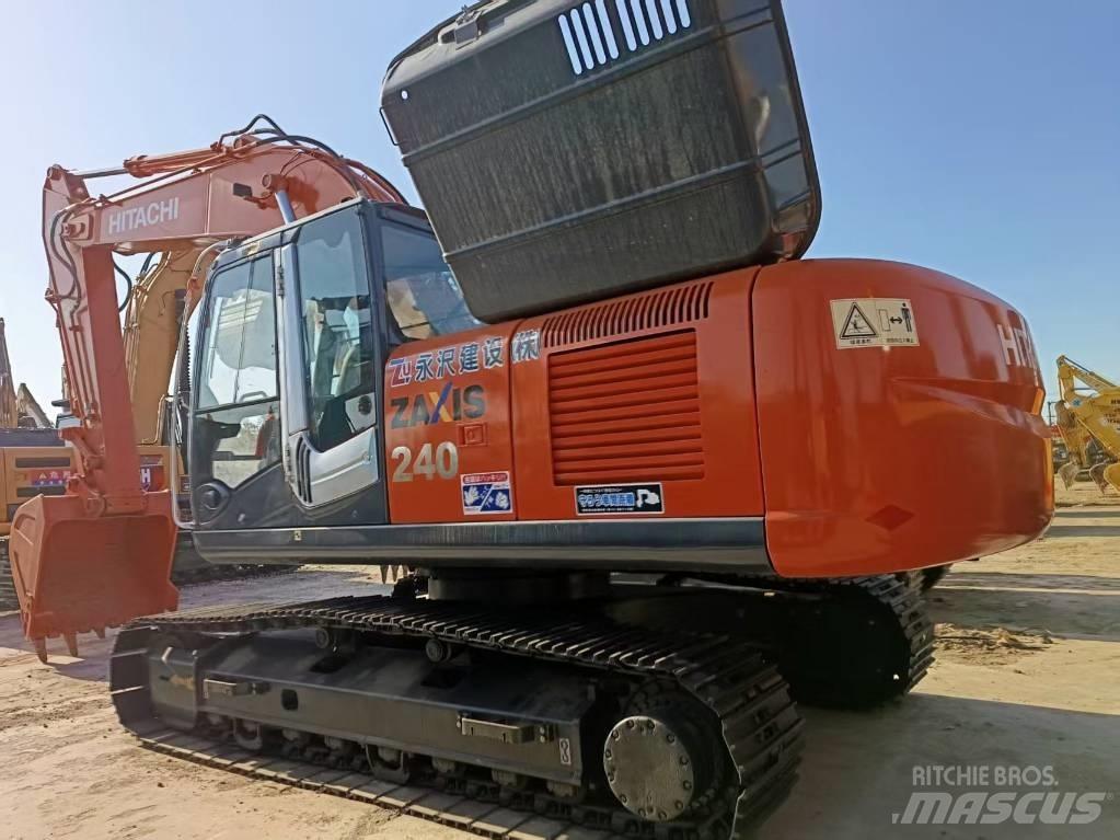 Hitachi ZX 240 Gravemaskiner på larvebånd