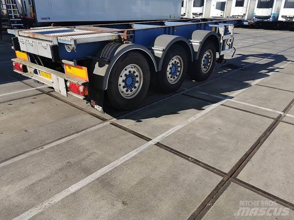 LAG O-3-39 CD Semi-trailer med containerramme