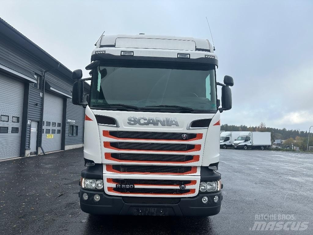Scania R520 8x2/4 Demonterbare/wirehejs lastbiler