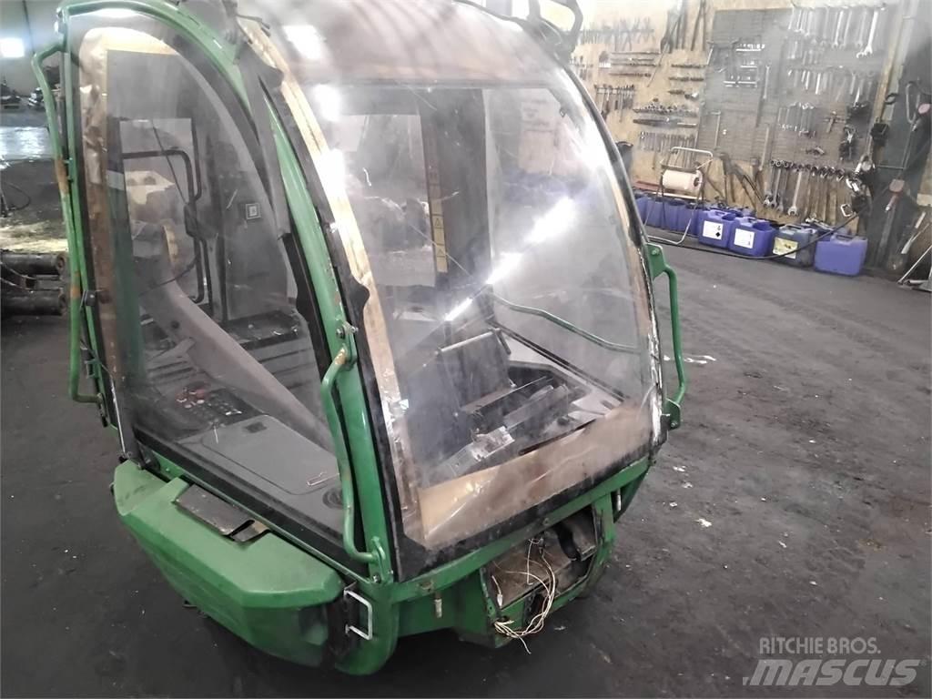 John Deere 1270E Kabiner og interiør