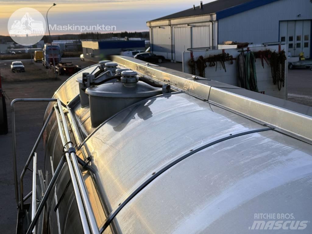 Wedholms DK 345-16 Semi-trailer med Tank