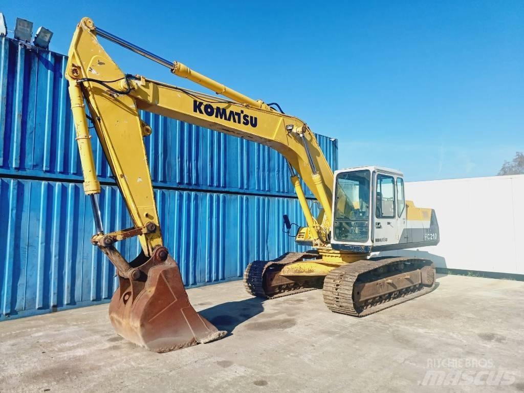Komatsu PC 210-5 Gravemaskiner på larvebånd