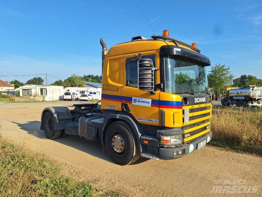 Scania P124LA4X2NA Trækkere