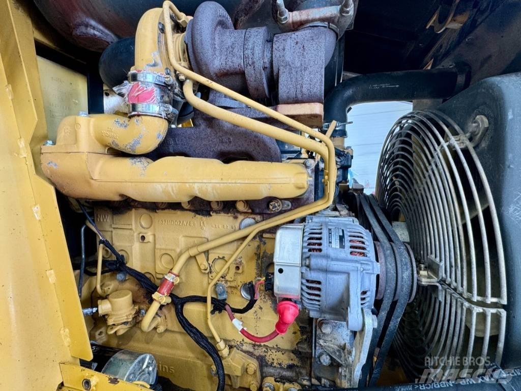 CAT 432 D Rendegravere