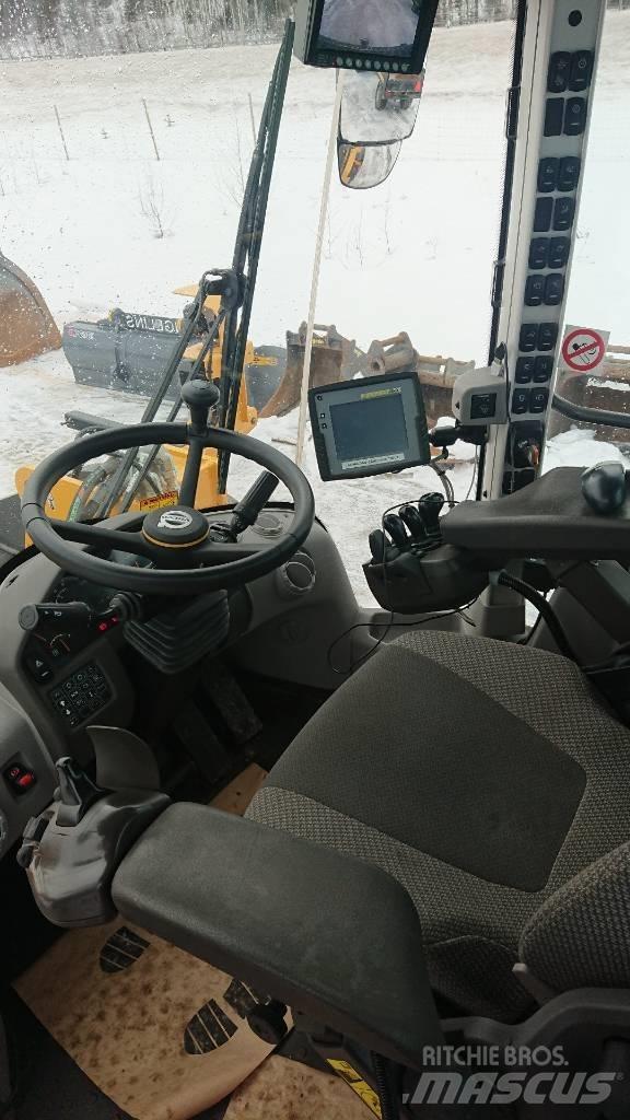 Volvo L120H, UTHYRES Læssemaskiner på hjul
