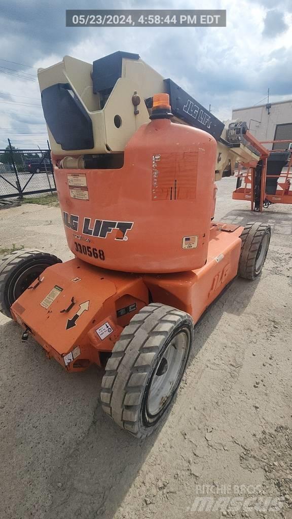 JLG E 450 AJ Bomlifte med knækarm