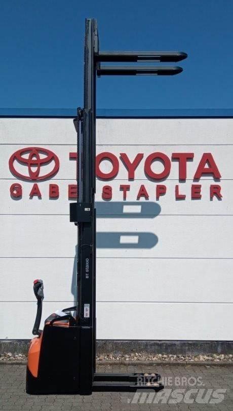 Toyota SWE160L Gaffelstabler med gående fører
