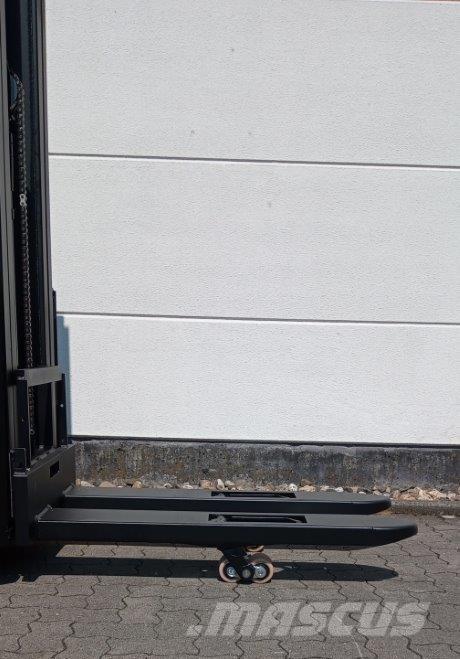 Toyota SWE160L Selvkørende stablere