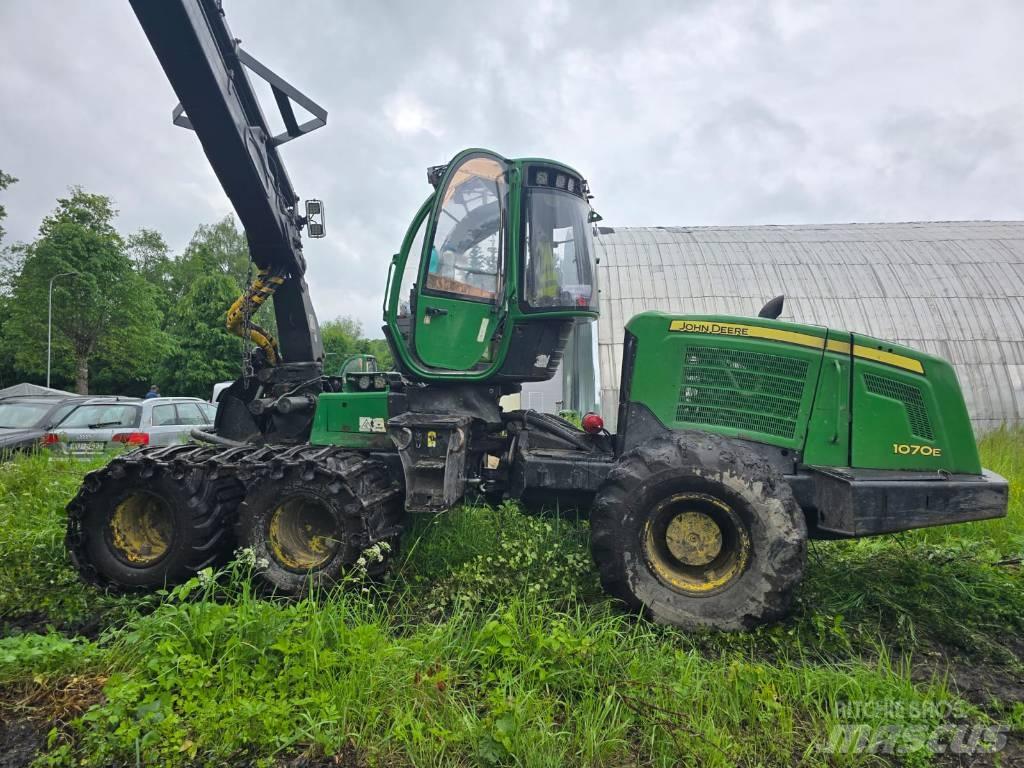 John Deere 1070 E Skovningsmaskiner