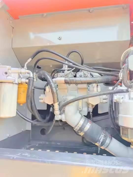 Hitachi ZX200 Gravemaskiner på larvebånd