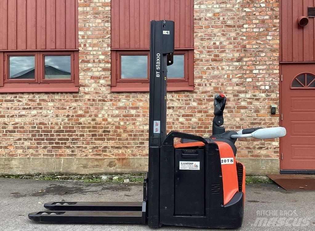 BT SPE 120 L Gaffelstabler med gående fører
