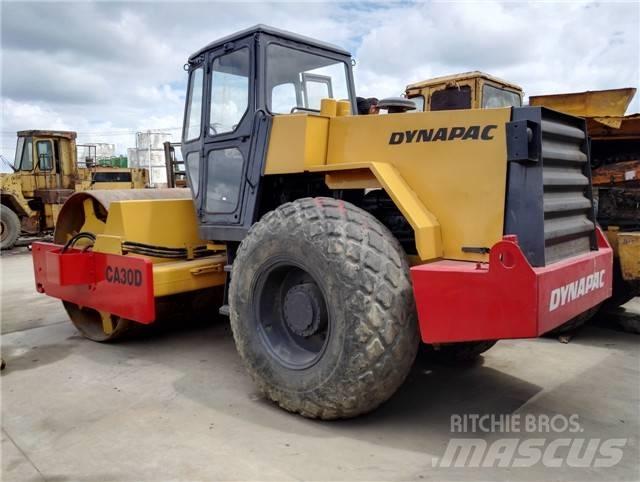 Dynapac CA 30 D Enkelt tromle