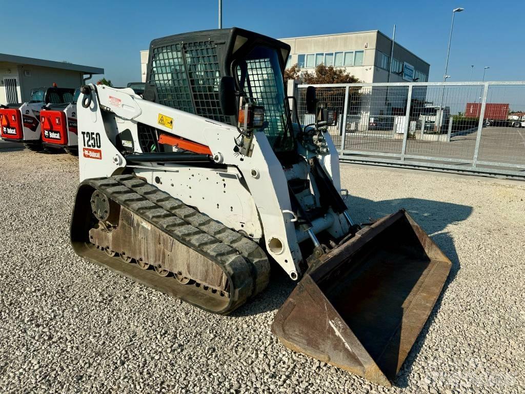 Bobcat T 250 Larvebåndslæssere