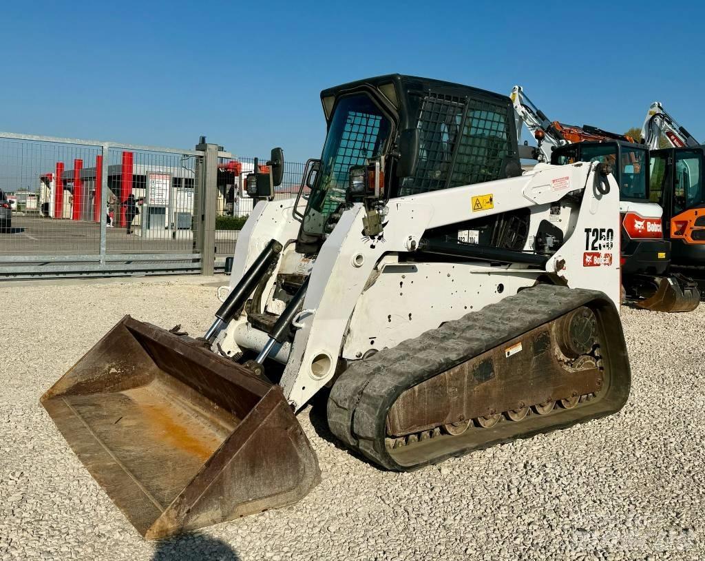 Bobcat T 250 Larvebåndslæssere