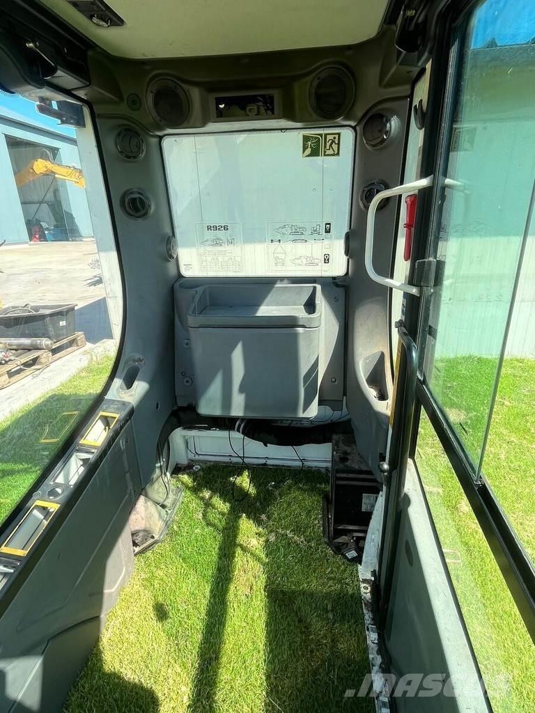 Liebherr 11407040 Kabiner og interiør