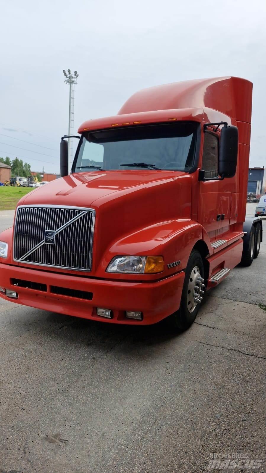 Volvo VNL-4 Trækkere