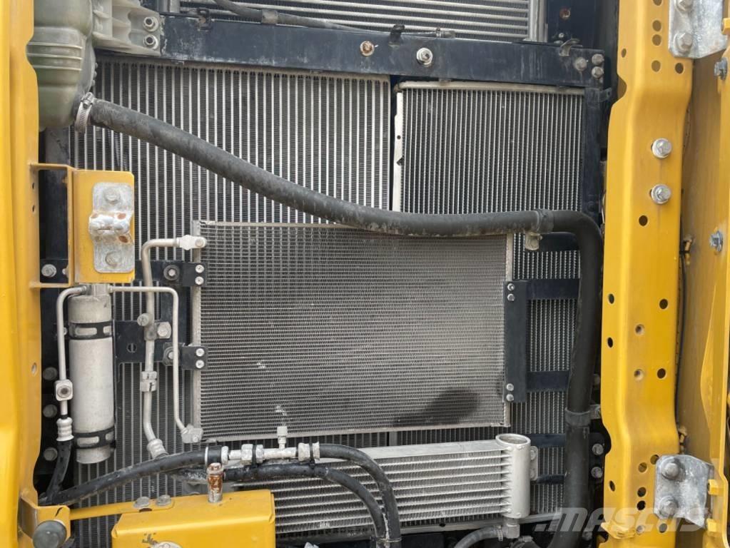 CAT 320 Gravemaskiner på larvebånd