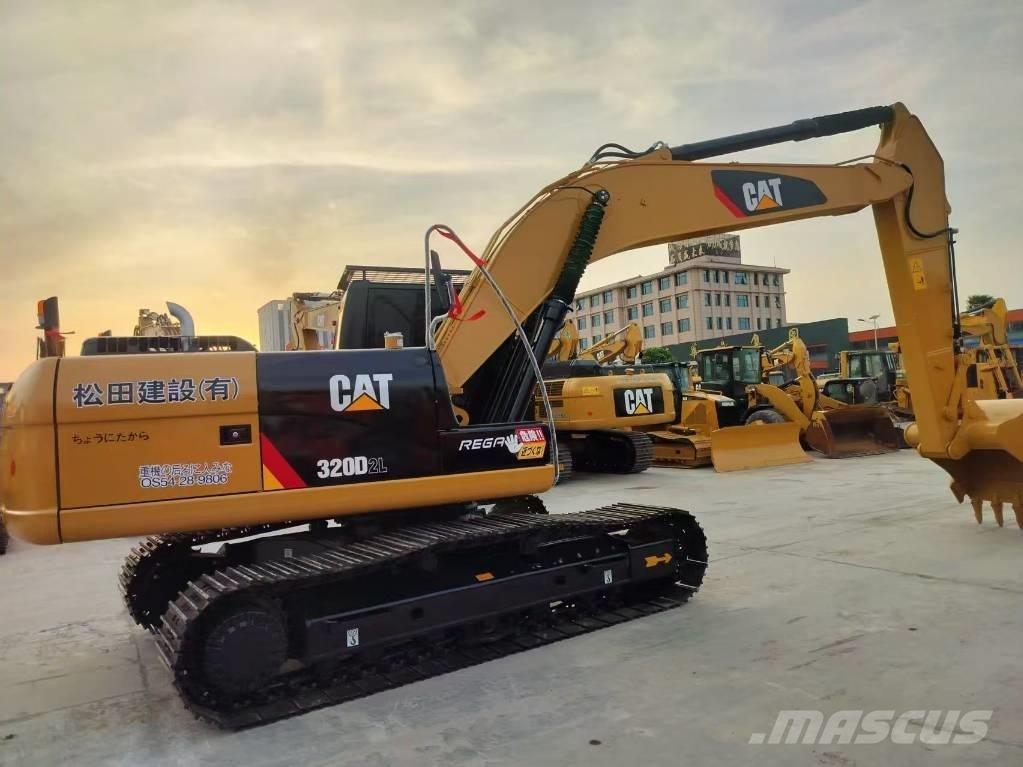 CAT 320 D2 Gravemaskiner på larvebånd