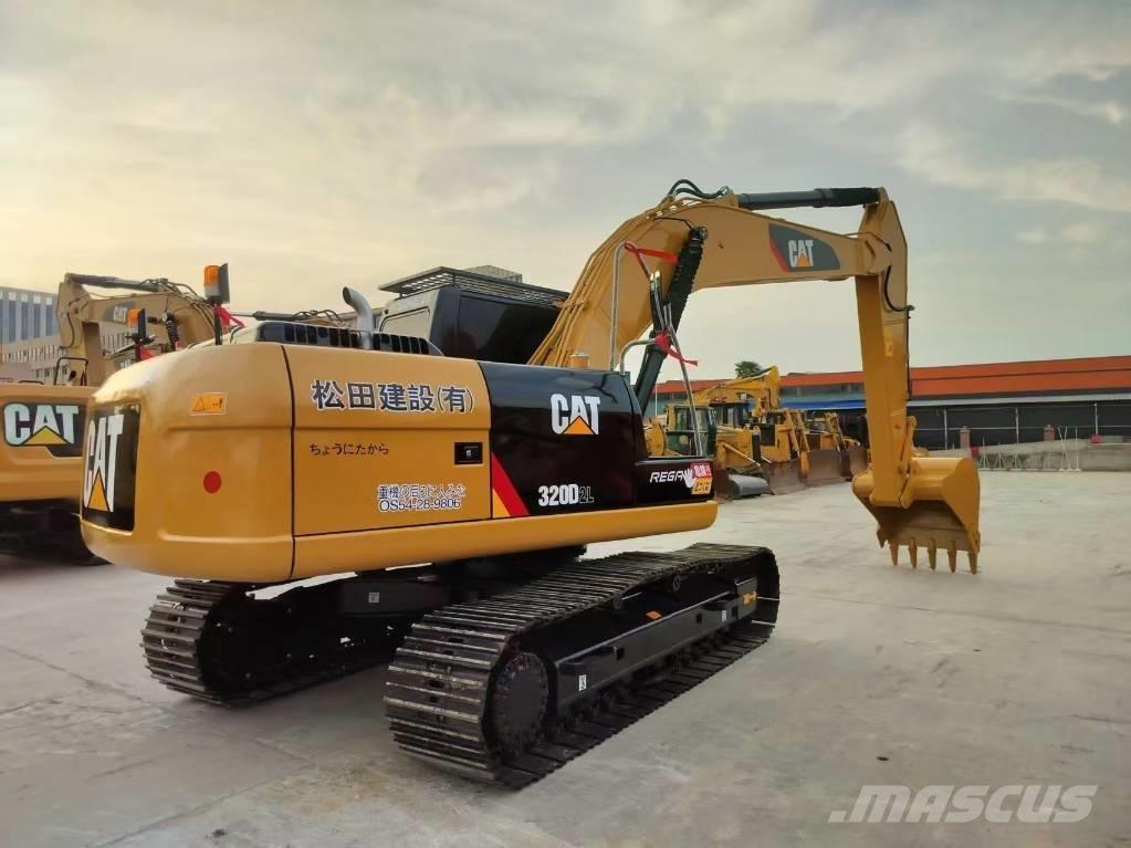 CAT 320 D2 Gravemaskiner på larvebånd