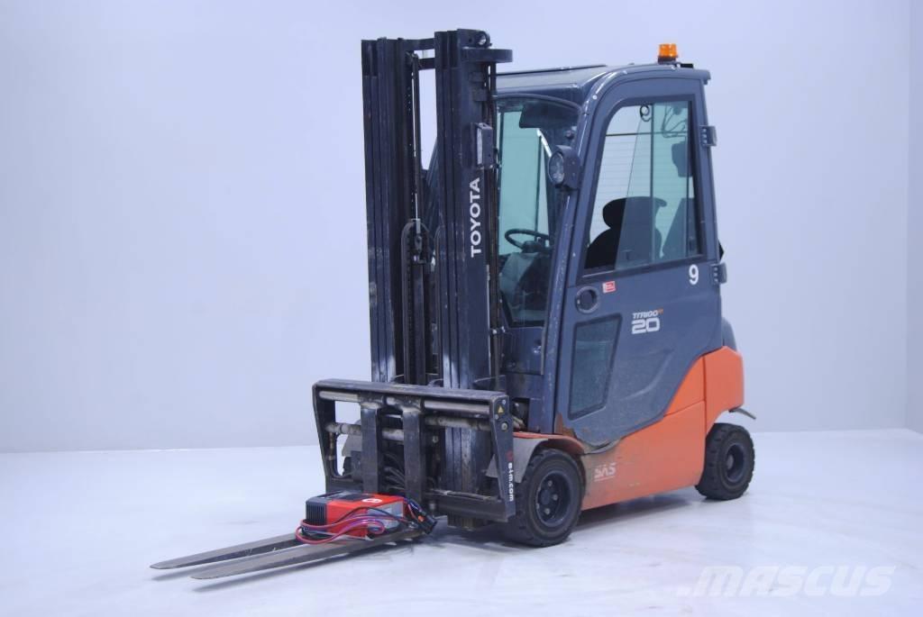 Toyota 8FBMK20T El gaffeltrucks