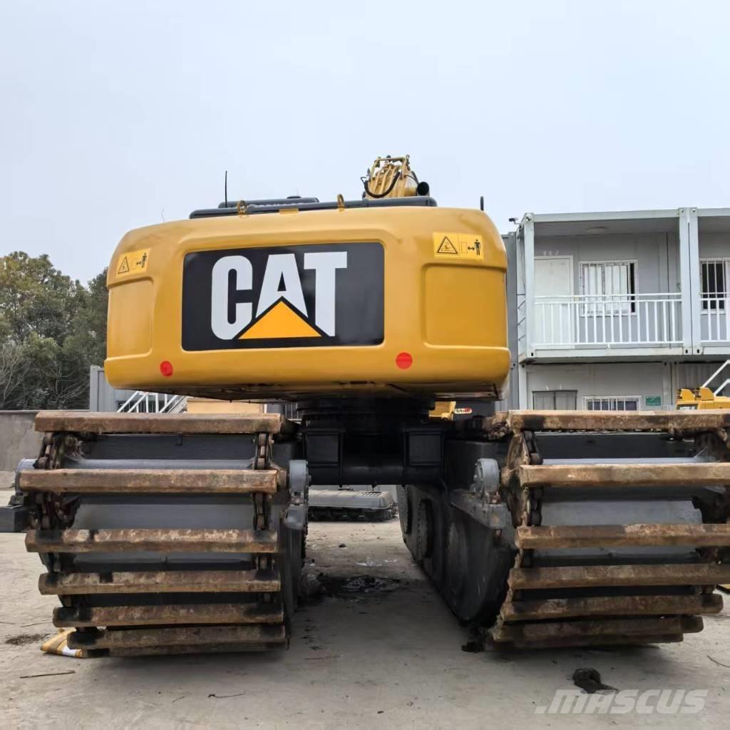 CAT 320 D Amfibiegravemaskine