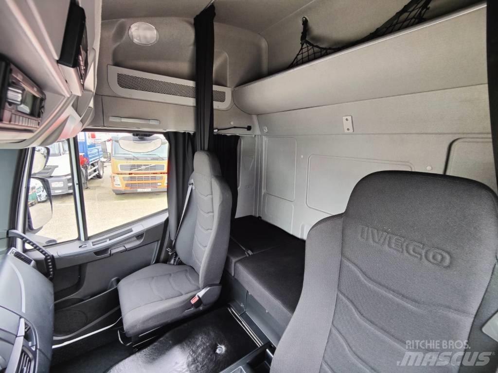 Iveco 180E 28 Fast kasse
