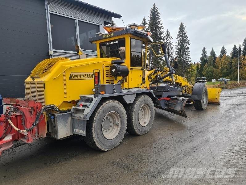 Veekmas FG 244 Vejhøvle / Gradere