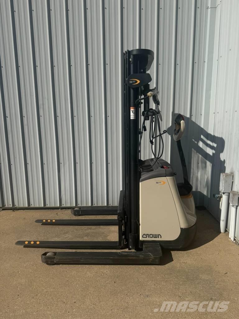 Crown ST3000-25 El gaffeltrucks