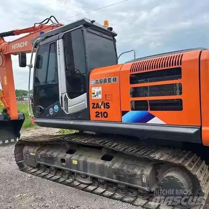 Hitachi ZX210 Gravemaskiner på larvebånd