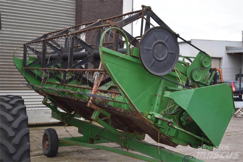 John Deere 1065 Mejetærskere