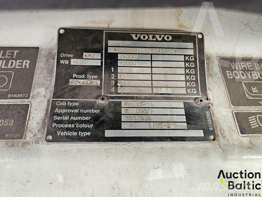 Volvo FH12 Lastbil med lad/Flatbed